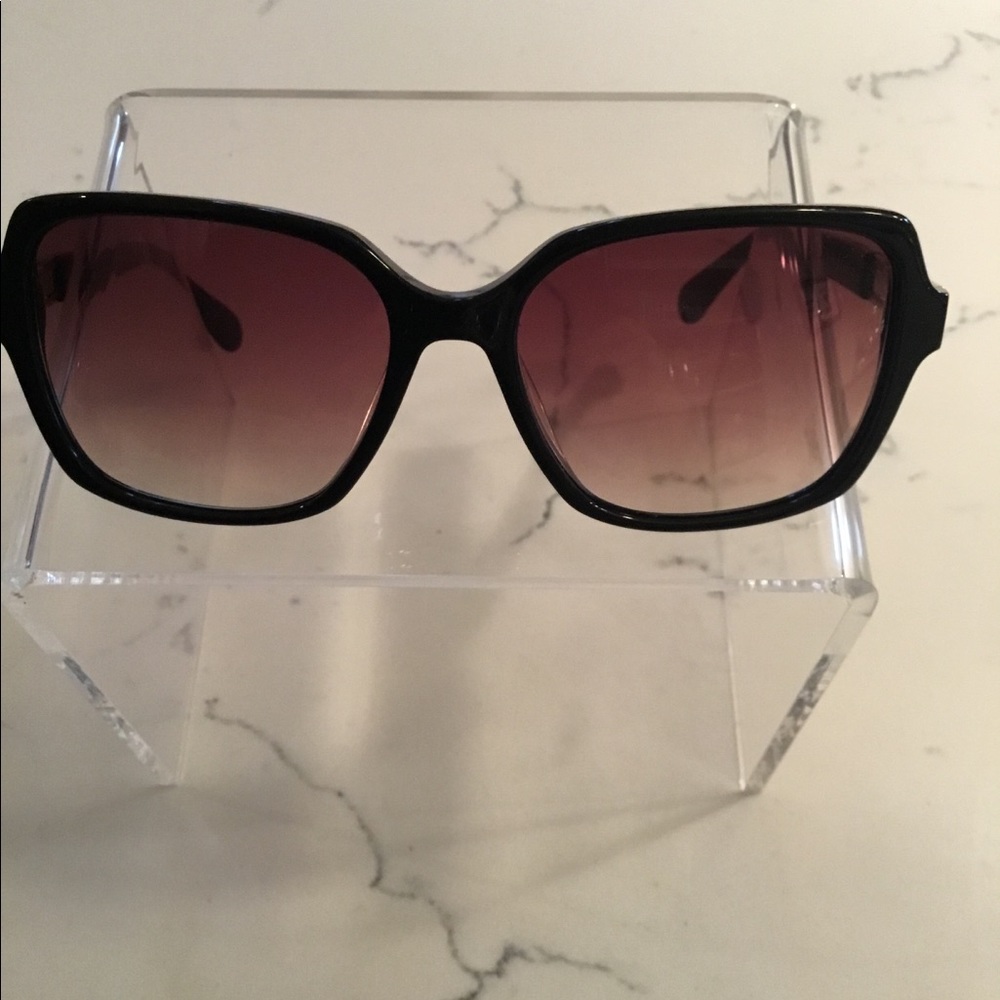 Women’s DVF square sunglasses - Picture 3 of 6